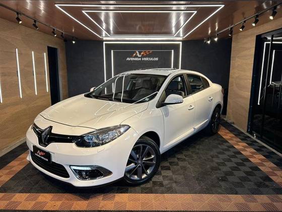 RENAULT FLUENCE 2.0 PRIVILÉGE 16V FLEX 4P AUTOMÁTICO
